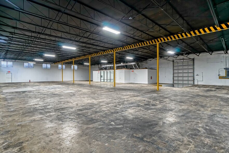 More Photos Of 507 W 17th St, Hialeah Warehouse For Sale