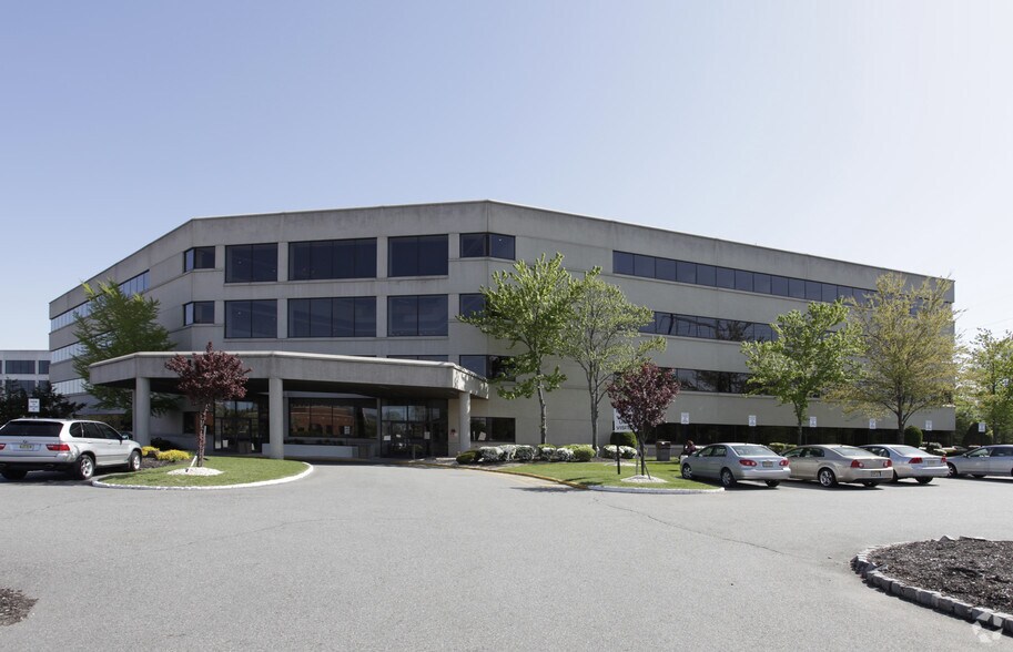 More Photos Of 100 Metroplex Dr, Edison Office For Lease