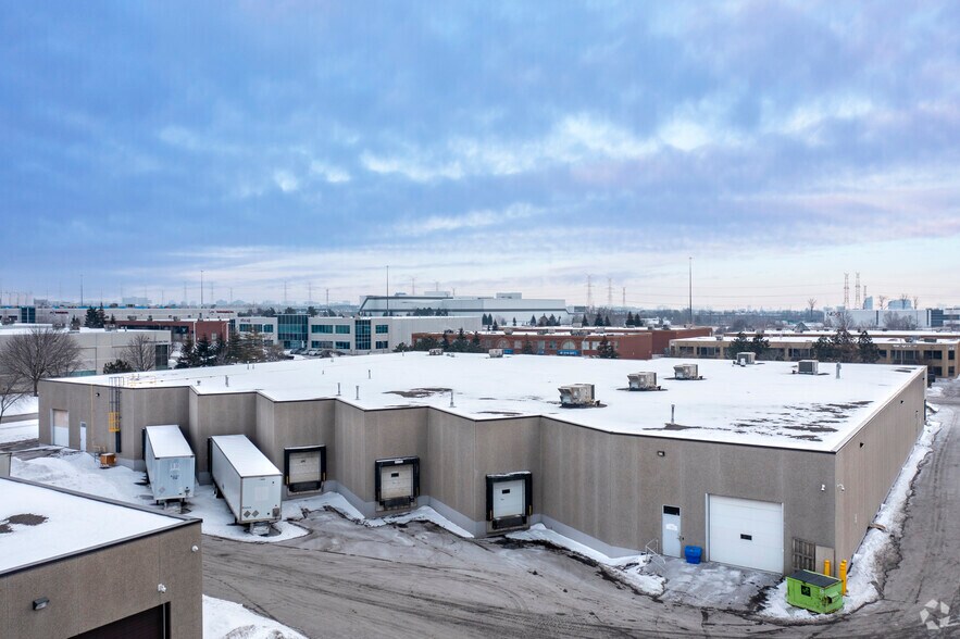 More Photos Of 525 Rowntree Dairy Rd, Vaughan Warehouse For Lease