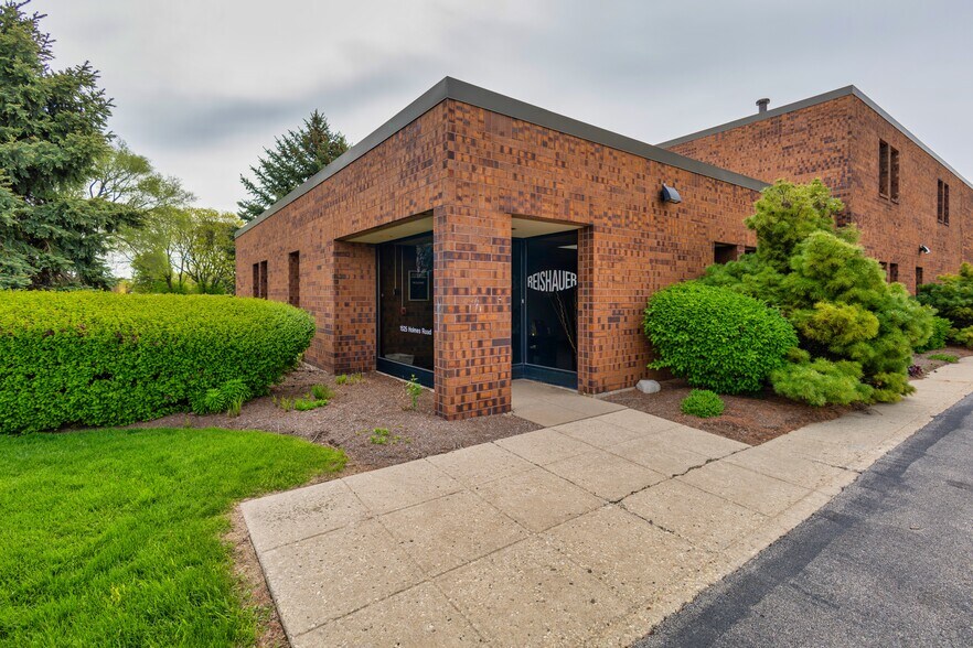 Primary Photo Of 1525 Holmes Rd, Elgin Industrial For Sale