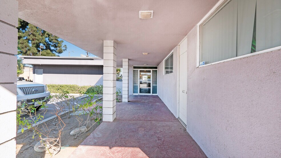 More Photos Of 820 W Merced Ave, West Covina Medical For Sale