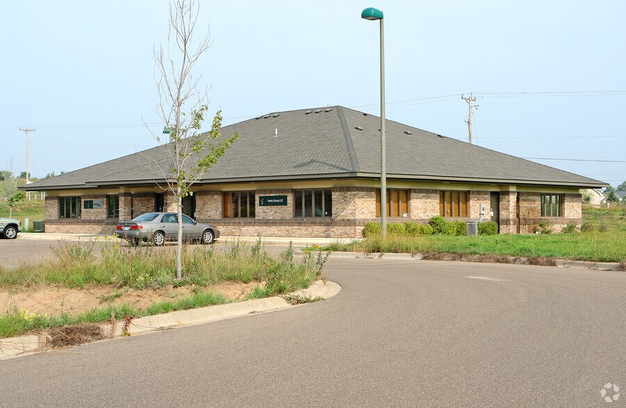 More Photos Of 8951-8957 33rd St N, Lake Elmo Office For Sale
