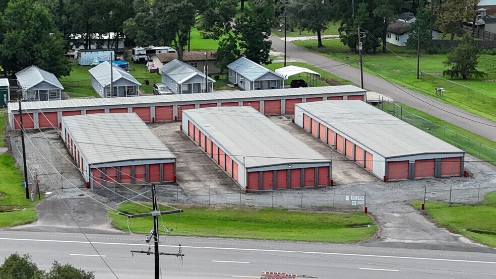 More Photos Of 4497 Main St, Vidor Self Storage For Sale