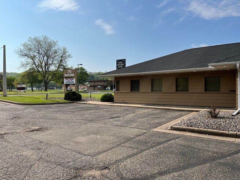 More Photos Of 715 N Main St, River Falls Office For Lease