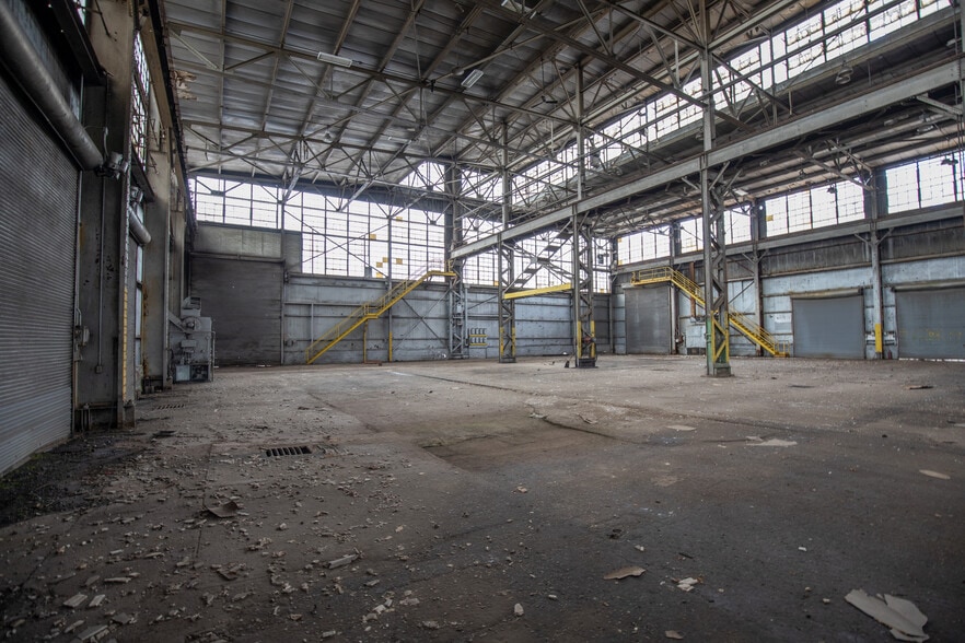 More Photos Of 2800 E Dunes Hwy, Gary Warehouse For Lease