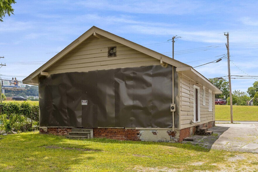More Photos Of 2507 McCallie Ave, Chattanooga Office Residential For Sale