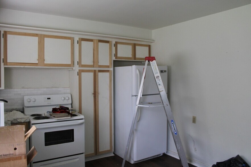 More Photos Of 4934-4936 Solar Dr, Columbus Multifamily For Sale