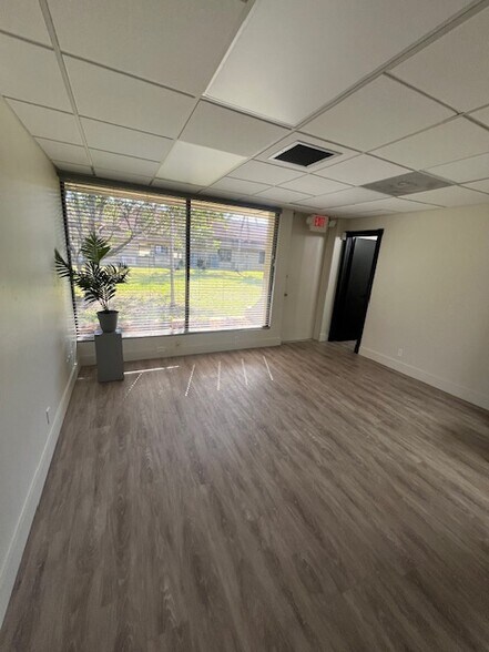 More Photos Of 4050 Sheridan St, Hollywood Medical For Lease