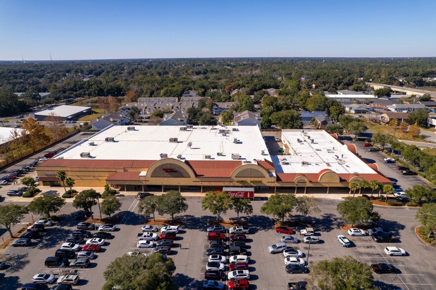 More Photos Of 6601 N Davis Hwy, Pensacola Unknown For Lease