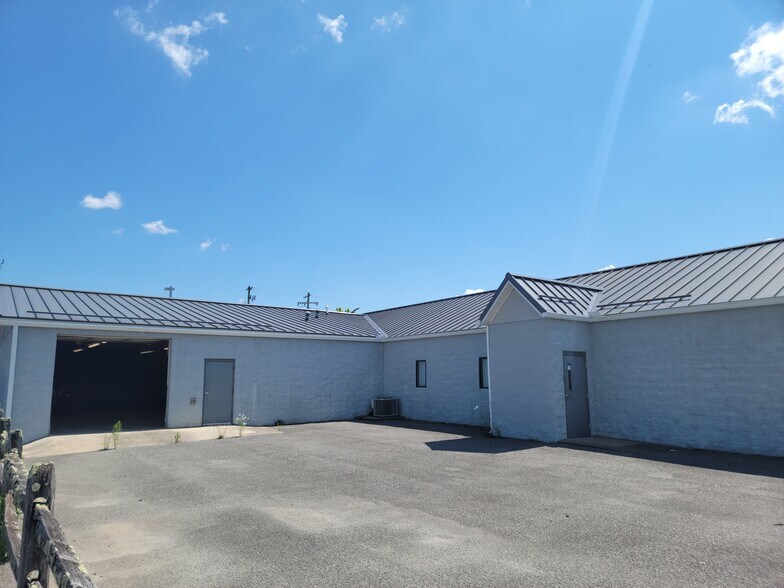 More Photos Of 694 Beverly Pike, Elkins Office For Lease