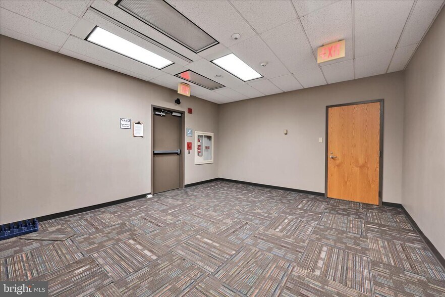 More Photos Of 19 N 6th St, Reading Office For Lease