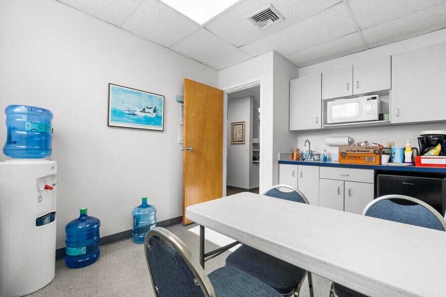 More Photos Of 385 Main St, West Haven Medical For Sale