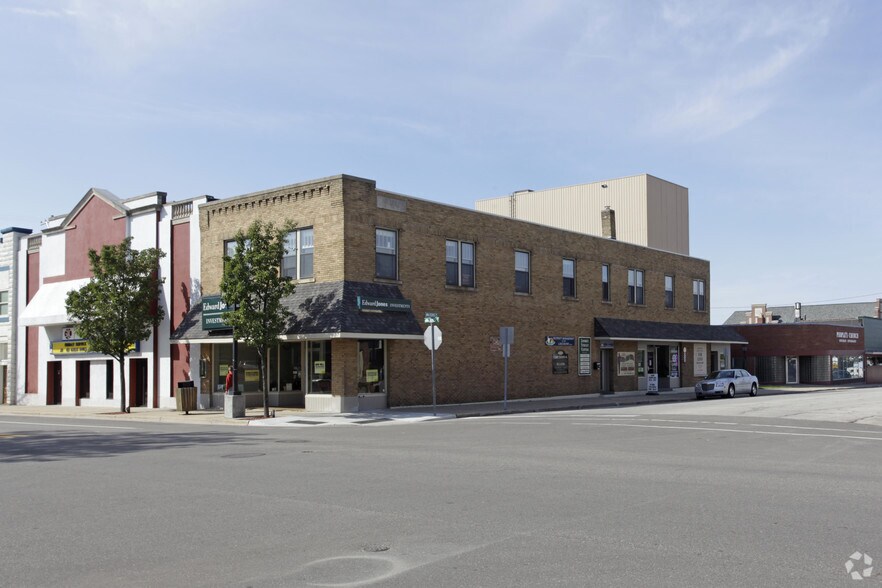 Primary Photo Of 103-107 Loomis St, Ludington Coworking Space