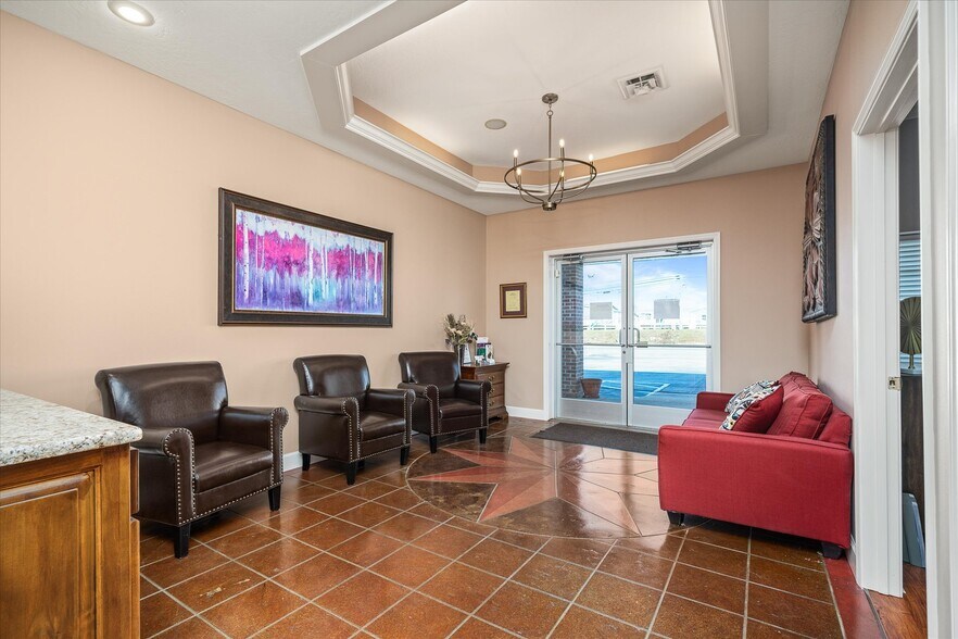 More Photos Of 1307 West Ave, Crossville General Retail For Lease