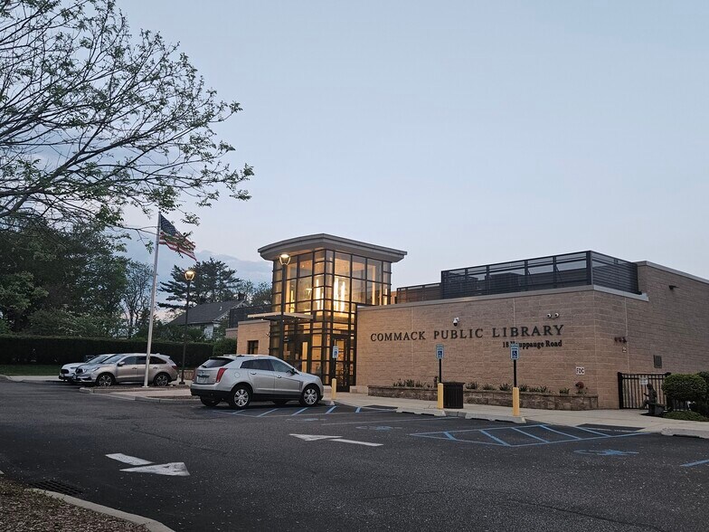 More Photos Of 164 Commack Rd, Commack Medical For Lease