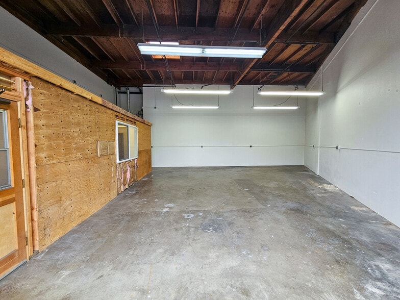 More Photos Of 67 Galli Dr, Novato Flex For Lease