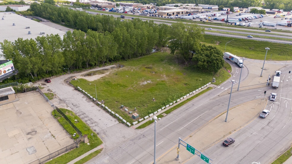 More Photos Of 6900 E Front St, Kansas City Land For Sale