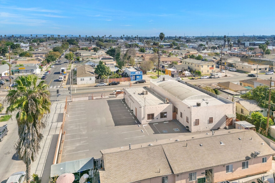 More Photos Of 8461 S San Pedro St, Los Angeles Religious Facility For Sale
