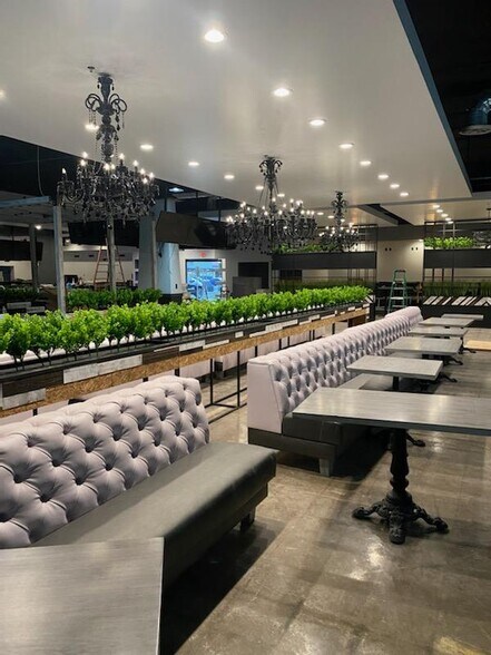 More Photos Of 19-85 E Broadway Rd, Tempe Storefront For Lease