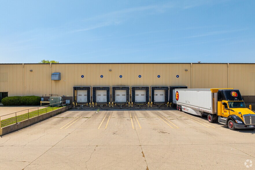 More Photos Of 2580 S 30th St, Lafayette Warehouse For Sale