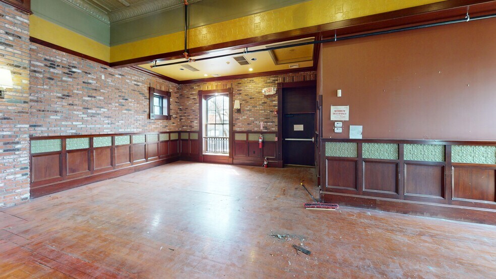 More Photos Of 16 N Chestnut St, New Paltz Freestanding For Sale