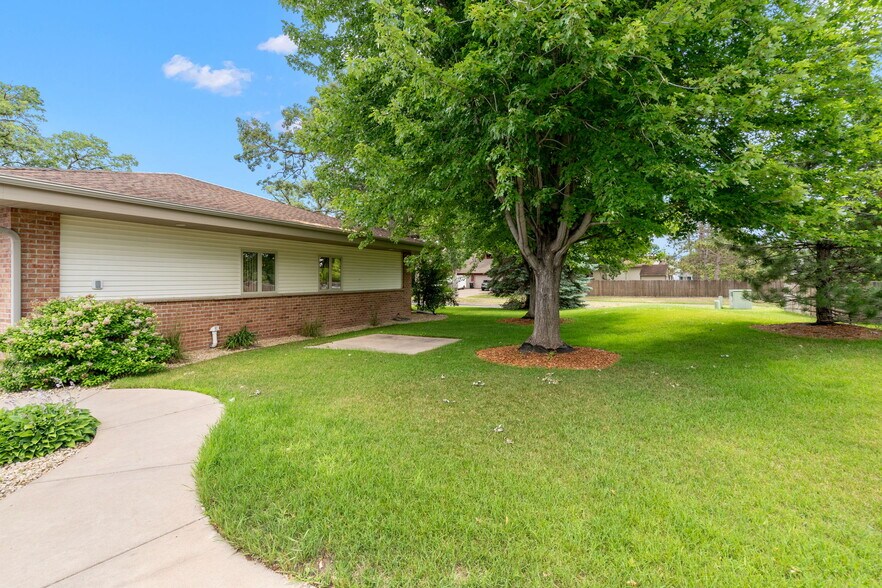 More Photos Of 3366-3368 NW Bunker Lake Blvd, Andover Medical For Sale