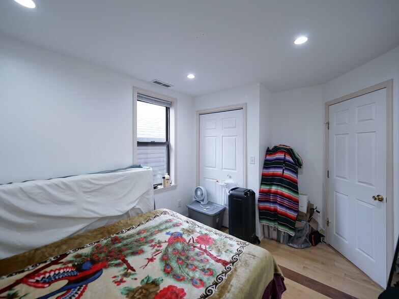 More Photos Of 2312 W 21st St, Chicago Apartments For Sale