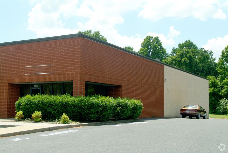 More Photos Of 12906-12918 Old Stage Rd, Chester Research And Development For Lease