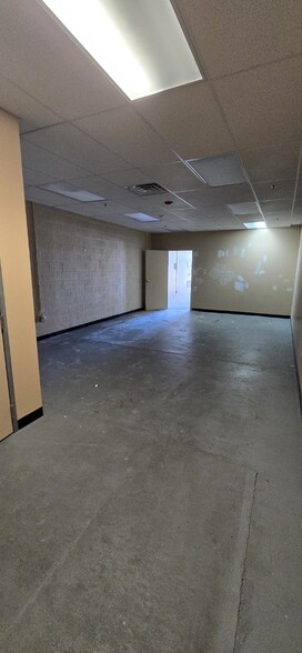 More Photos Of 1200-1260 Gail Gardner Way, Prescott General Retail For Lease