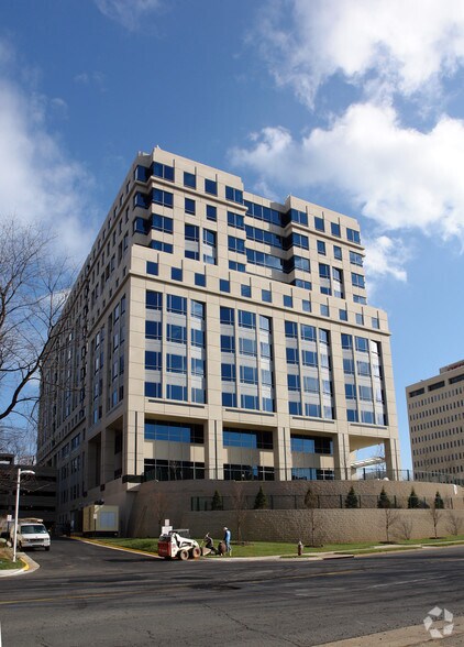 More Photos Of 7930 Jones Branch Dr, McLean Office For Lease