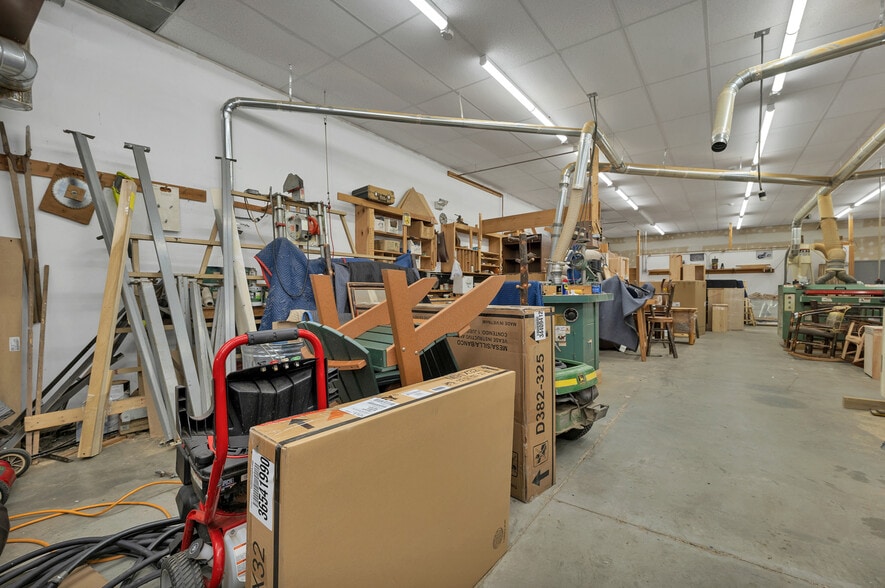 More Photos Of 1210 White Mountain Hwy, Ossipee Freestanding For Sale