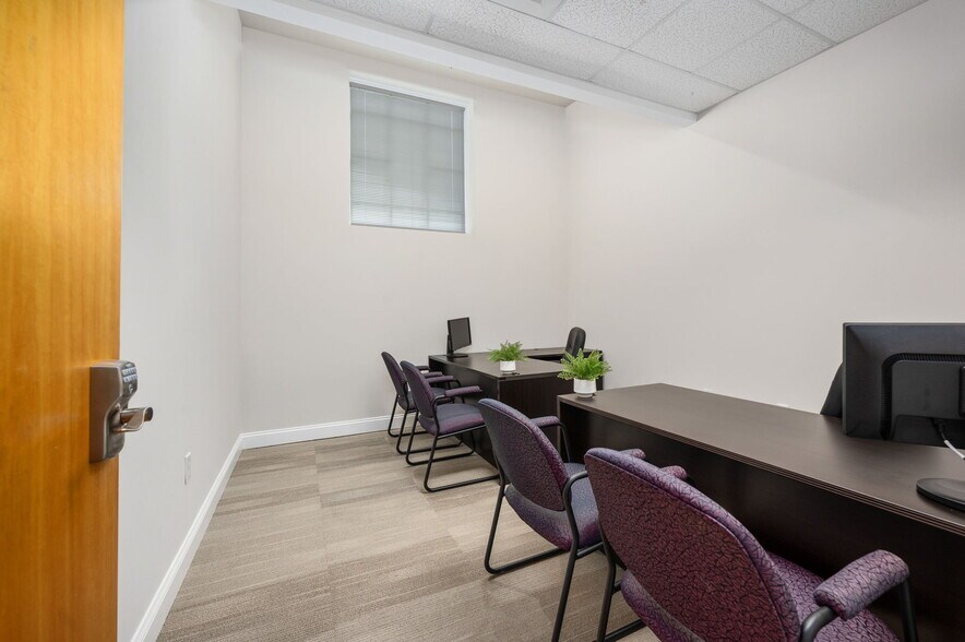 More Photos Of 415-417 Wolfe St, Fredericksburg Medical For Lease