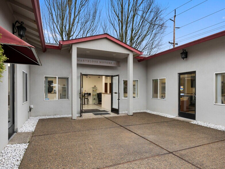 More Photos Of 17795-17835 SW Pacific Hwy, Tualatin Storefront Retail Office For Sale