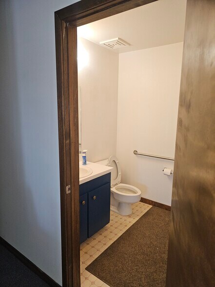 More Photos Of 441-445 5th Ave, Indialantic Office For Lease