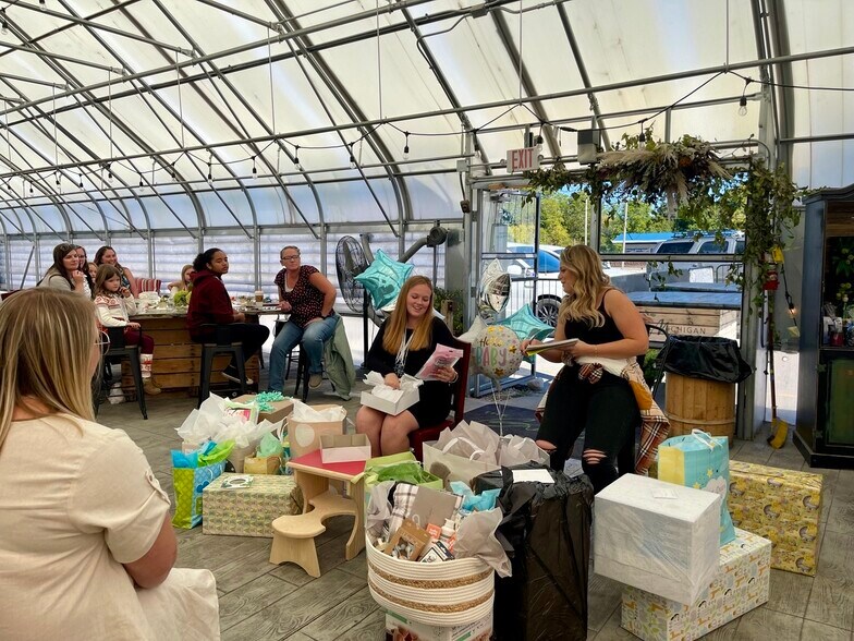 More Photos Of 916 S Mitchell St, Cadillac Restaurant For Sale