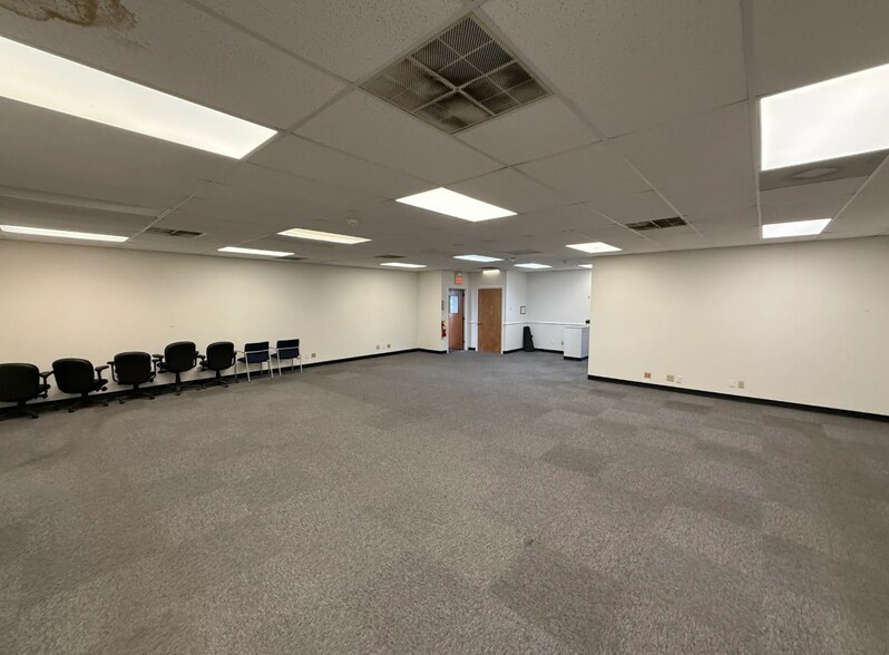 More Photos Of 8 Minneakoning Rd, Flemington Warehouse For Sale