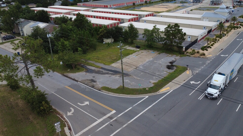 More Photos Of 3931 W Highway 390, Panama City Service Station For Sale