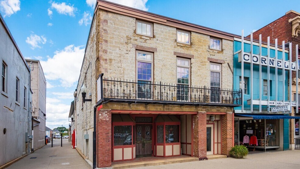 Primary Photo Of 22 N Park Pl, Newark Bar For Lease