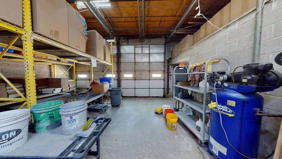 More Photos Of 1235 E Davis, Arlington Heights Office For Lease