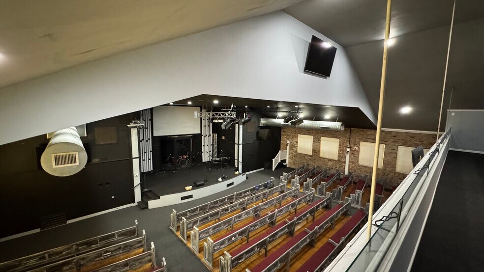 More Photos Of 5445 E 29th St, Kansas City Religious Facility For Sale