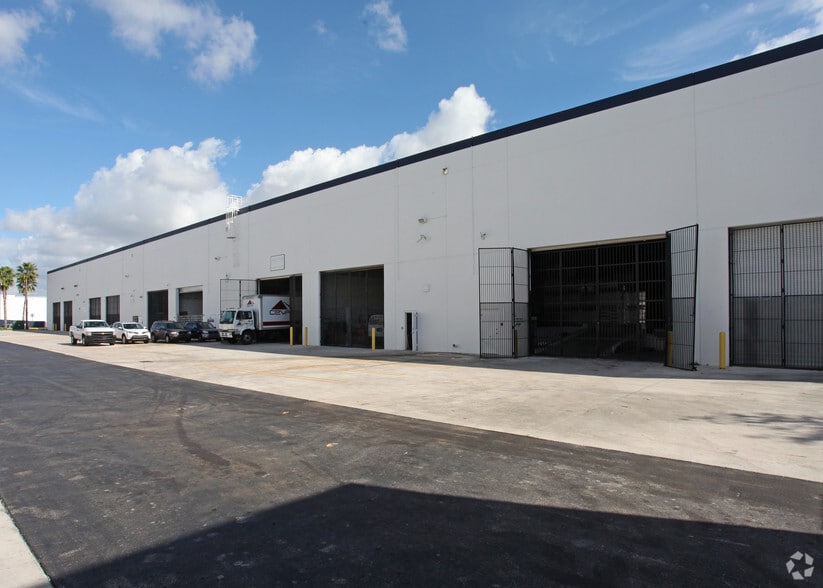 More Photos Of 7620 NW 25th St, Miami Distribution For Lease