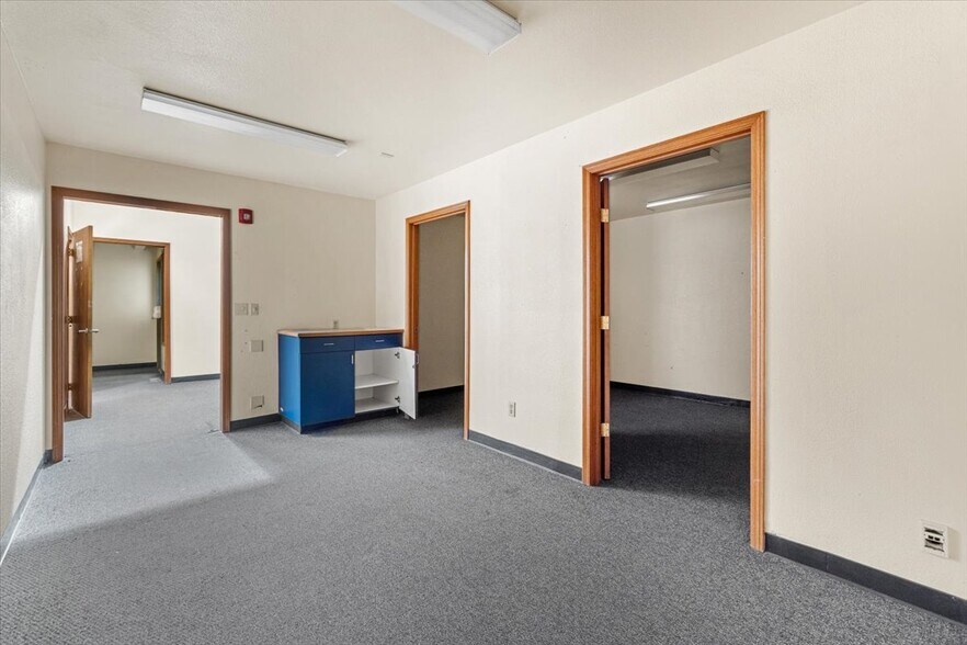 More Photos Of 4555 Valley West Dr, Arcata Medical For Sale