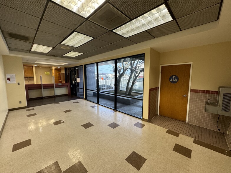 More Photos Of 1705 28th St, Bakersfield Medical For Lease