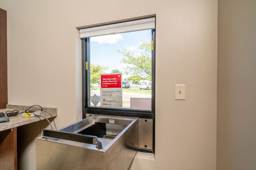 More Photos Of 16 Gosnell, Staunton Medical For Sale