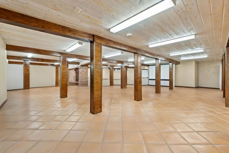 More Photos Of 251 Middlefield Rd, Palo Alto Apartments For Sale