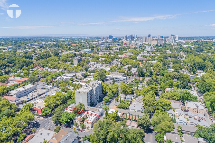 More Photos Of 2525 J St, Sacramento Storefront Retail Residential For Sale