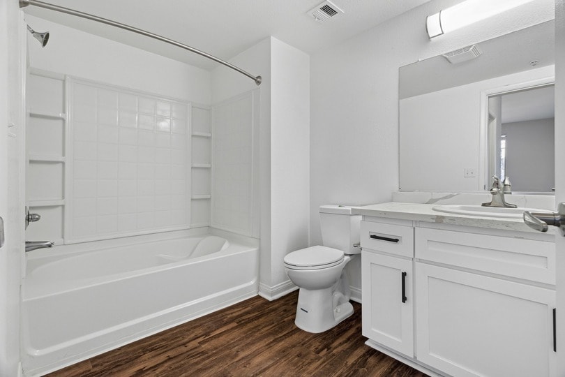 More Photos Of 5395 Napa St, San Diego Apartments For Lease