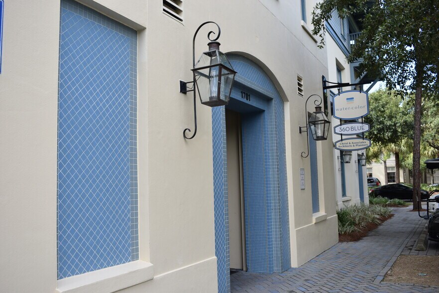 More Photos Of 1701 E County Highway 30A, Santa Rosa Beach Loft Creative Space For Lease