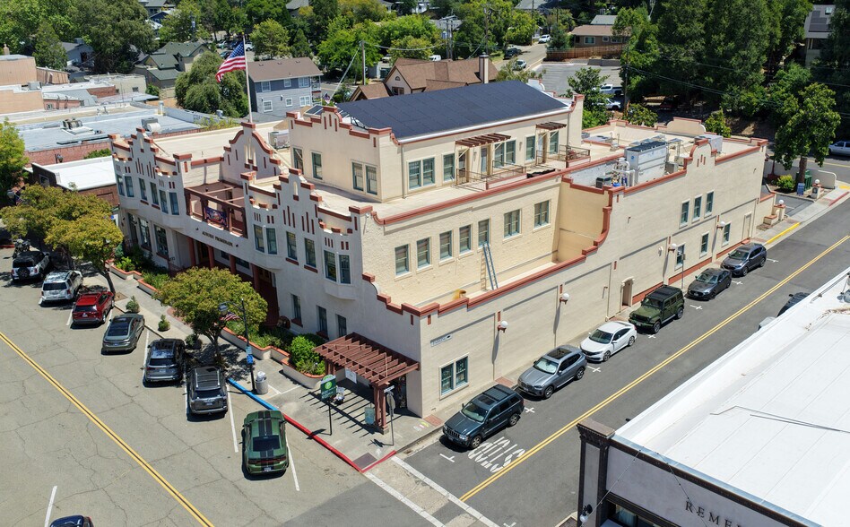 More Photos Of 853 Lincoln Way, Auburn Freestanding For Lease