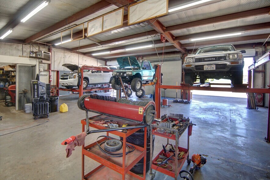 More Photos Of 3806 Highway 180 E, Mineral Wells Auto Repair For Sale